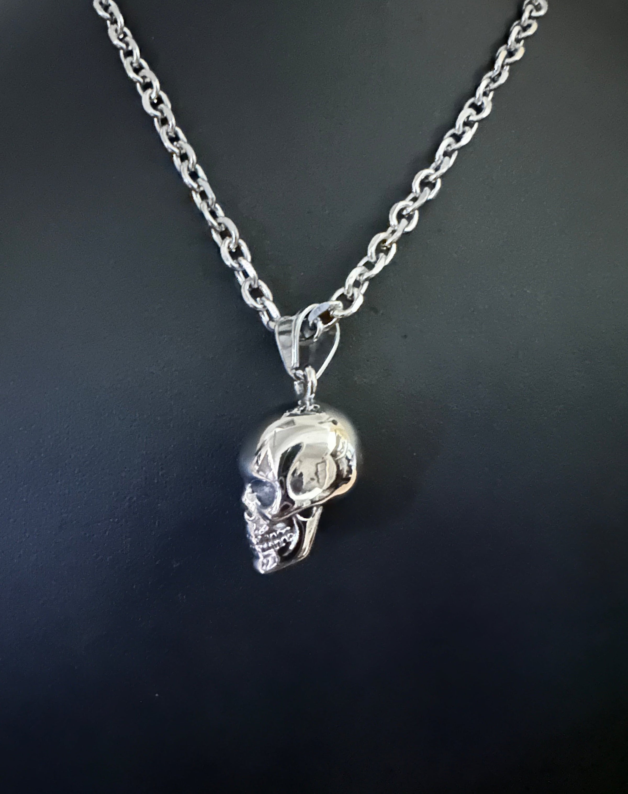 Human skull necklace deals